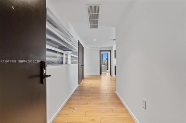 Foto del edificio - 398 NE 5th St