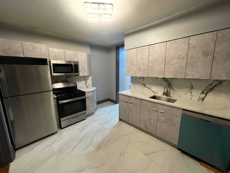 Foto principal - 68 Clifton Pl
