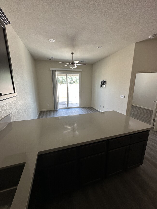 Building Photo - 6200 Chavez Ct