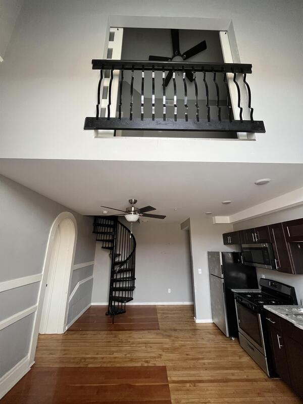 Foto del edificio - 421 N Brady St