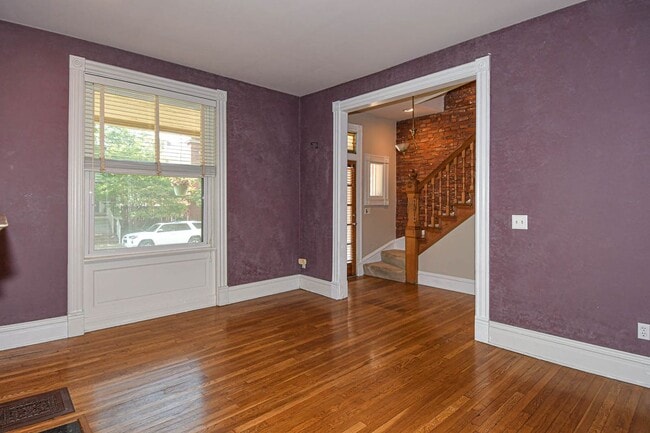 Foto del edificio - 2322 Virginia Ave