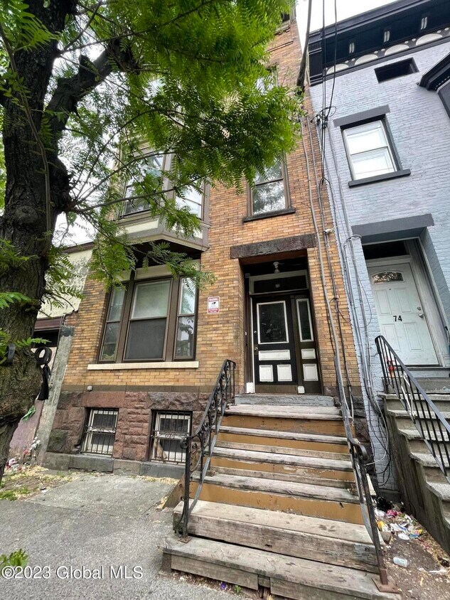 72 Grand St Unit 3, Albany, NY 12202 Room for Rent in Albany, NY