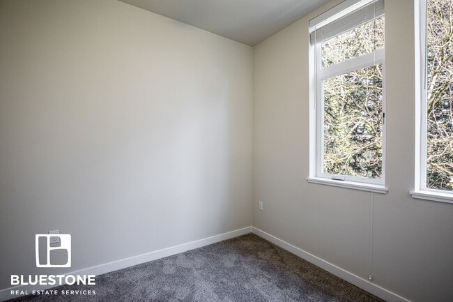 Interior Photo - The Woods on Marquam Hill