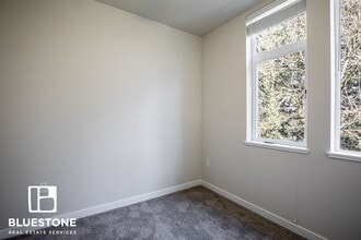 Interior Photo - The Woods on Marquam Hill
