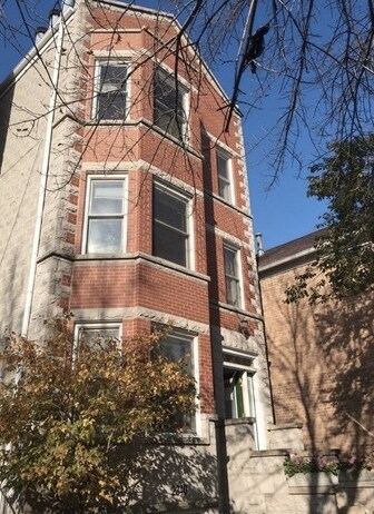 Primary Photo - 2340 N Greenview Ave