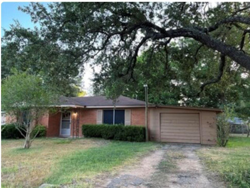 104 Marilyn St, Columbus, TX 78934 House Rental in Columbus, TX