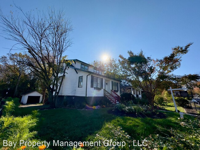 Building Photo - 5 br, 3 bath House - 111 Mallow Hill R