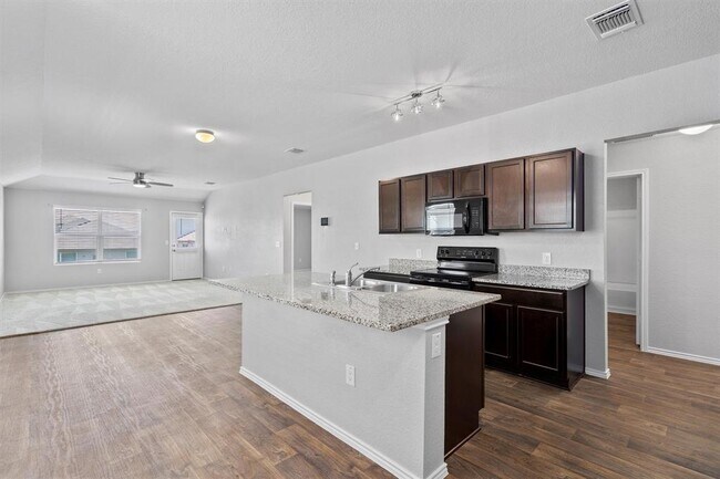 Foto del edificio - 14915 Gypsum Mill Rd