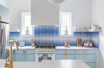 Building Photo - 724 Charles Allen Dr NE