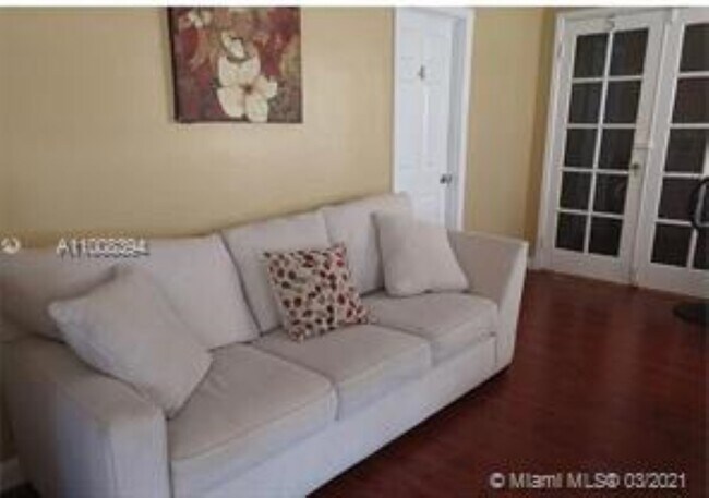 Foto del edificio - 2245 SW 16th Ter