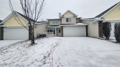 Building Photo - 1323 SE Birch Ln