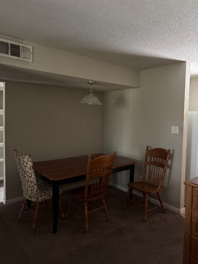 Building Photo - 7201 Hallshire Dr