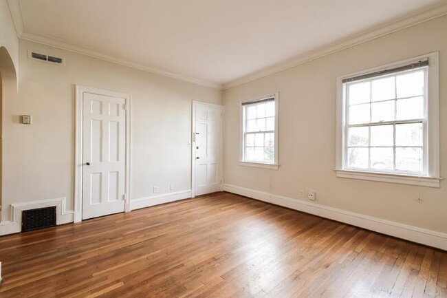 Building Photo - 71 Sheridan Dr NE