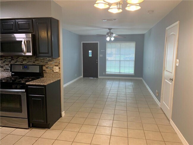 Building Photo - 1204 Turtle Creek Blvd