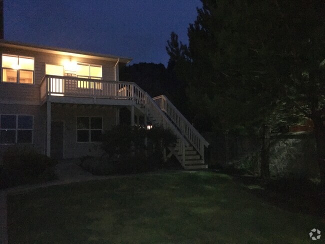 Building Photo - 862 Aqua Vista Loop