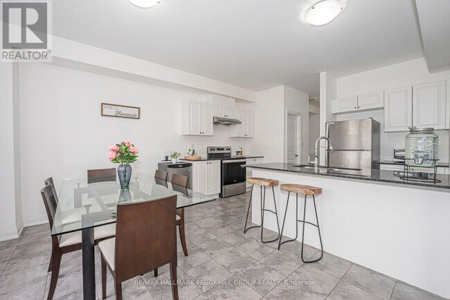 Photo du bâtiment - 42 Alaskan Heights