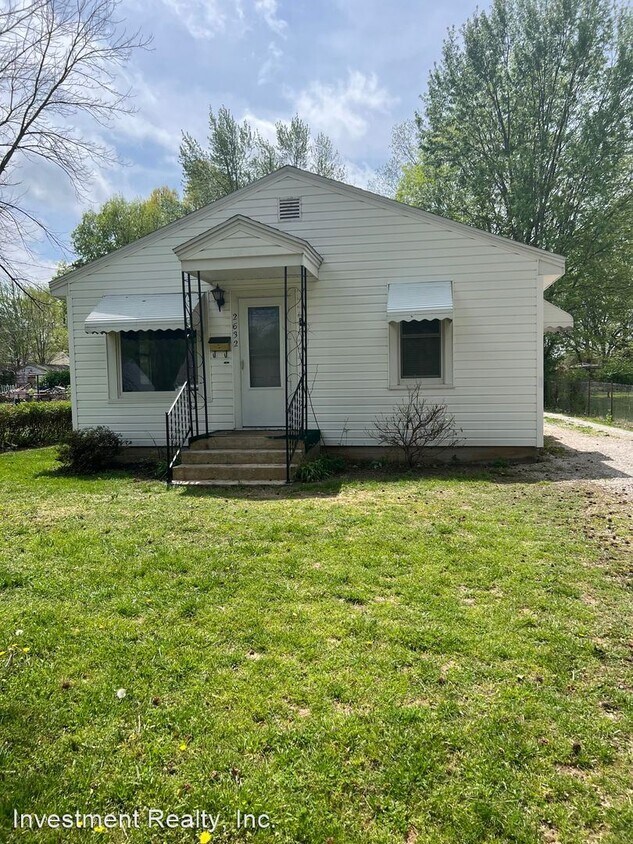 2 br, 1 bath House 2632 W Lincoln St House Rental in Springfield