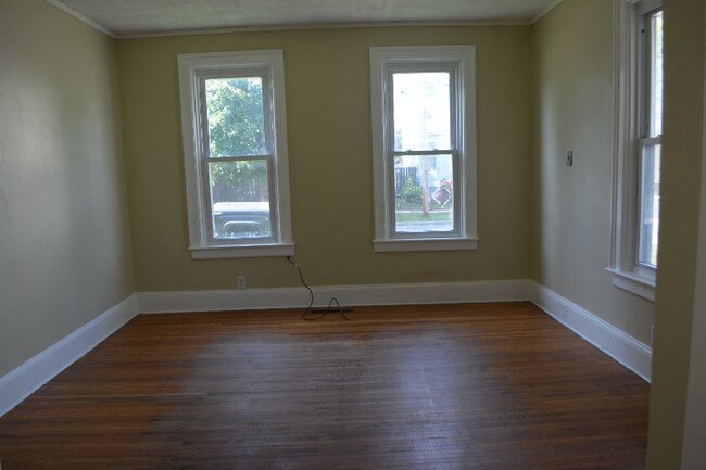 Building Photo - 1537 Howard Ave