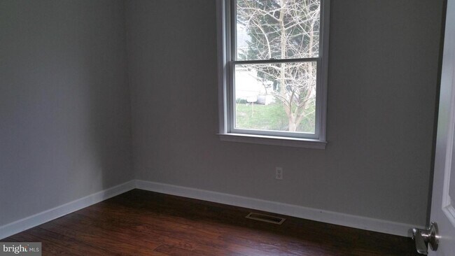 Foto del edificio - 25893 Royal Oak Rd