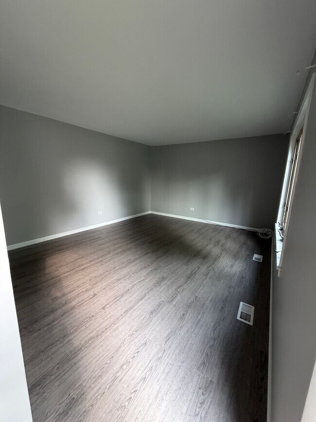 Foto del edificio - 1811 Hazelwood Dr