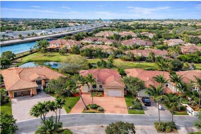 Foto del edificio - 109 SW 128th Ave