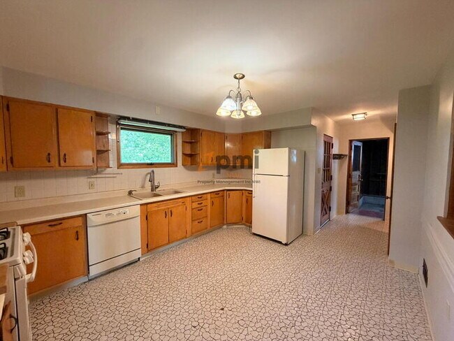 Foto del edificio - 330 E 69th Pl