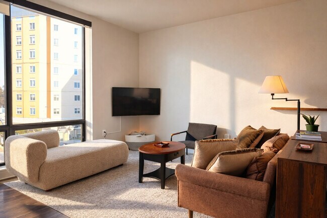 Foto del edificio - 1632 N Franklin Pl