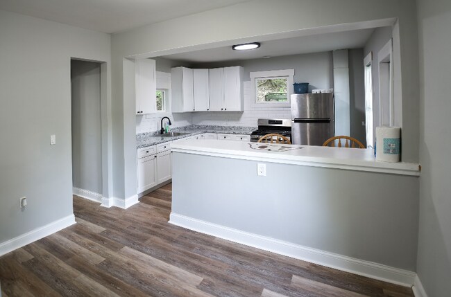 Foto del edificio - 311 Marcella Ave NW