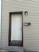Building Photo - 609 Dauphin St