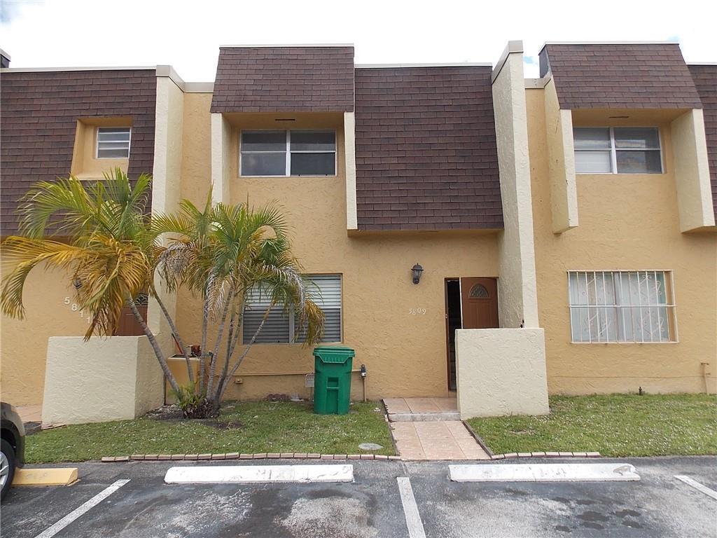 Foto principal - 5809 Blueberry Ct