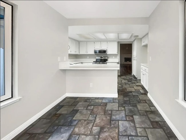 Foto del edificio - 1172 Willow Creek Dr