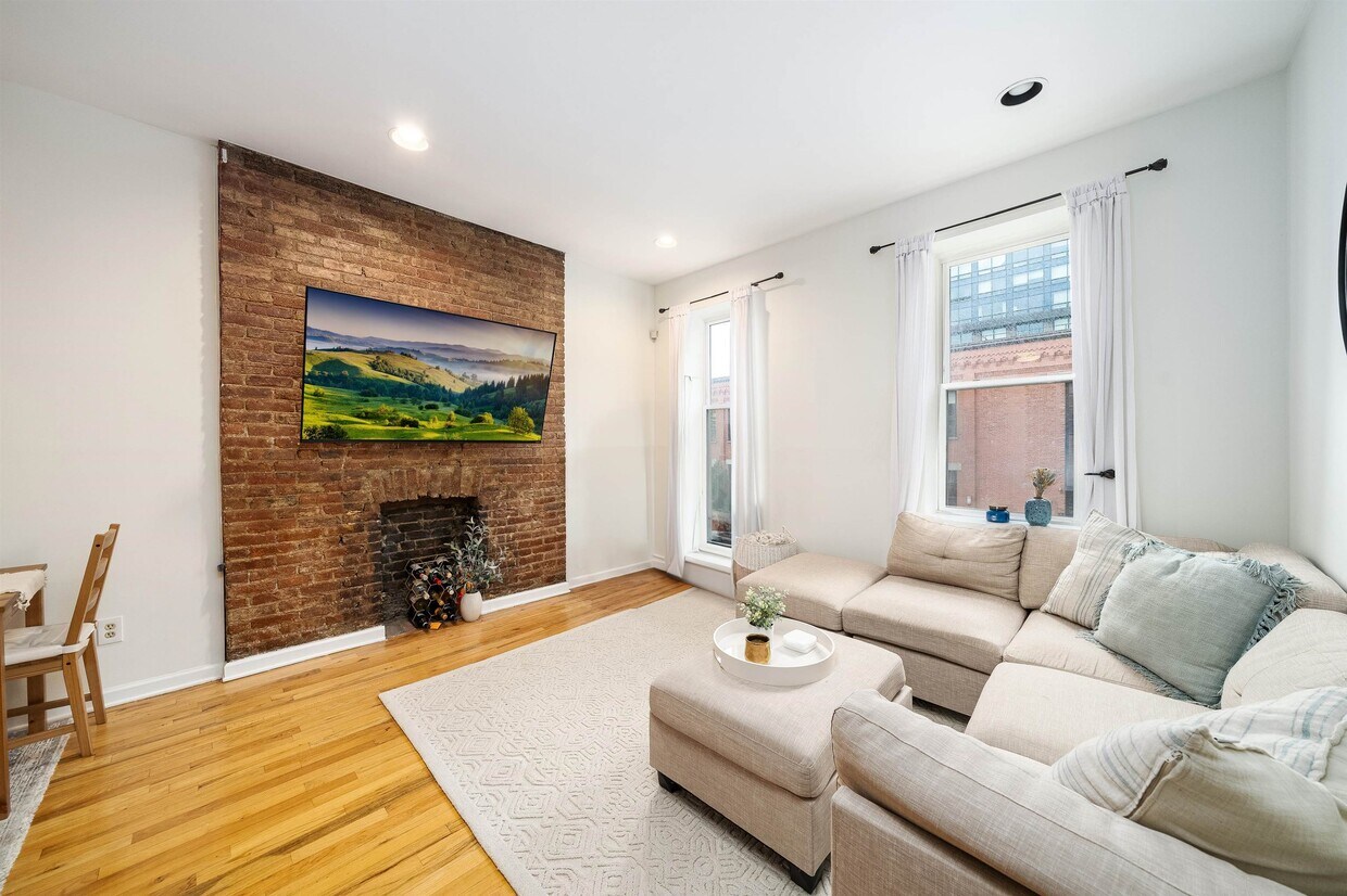Primary Photo - 201-203 14th St