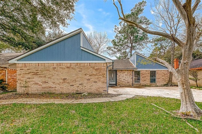 Building Photo - 3706 Nutwood Ln