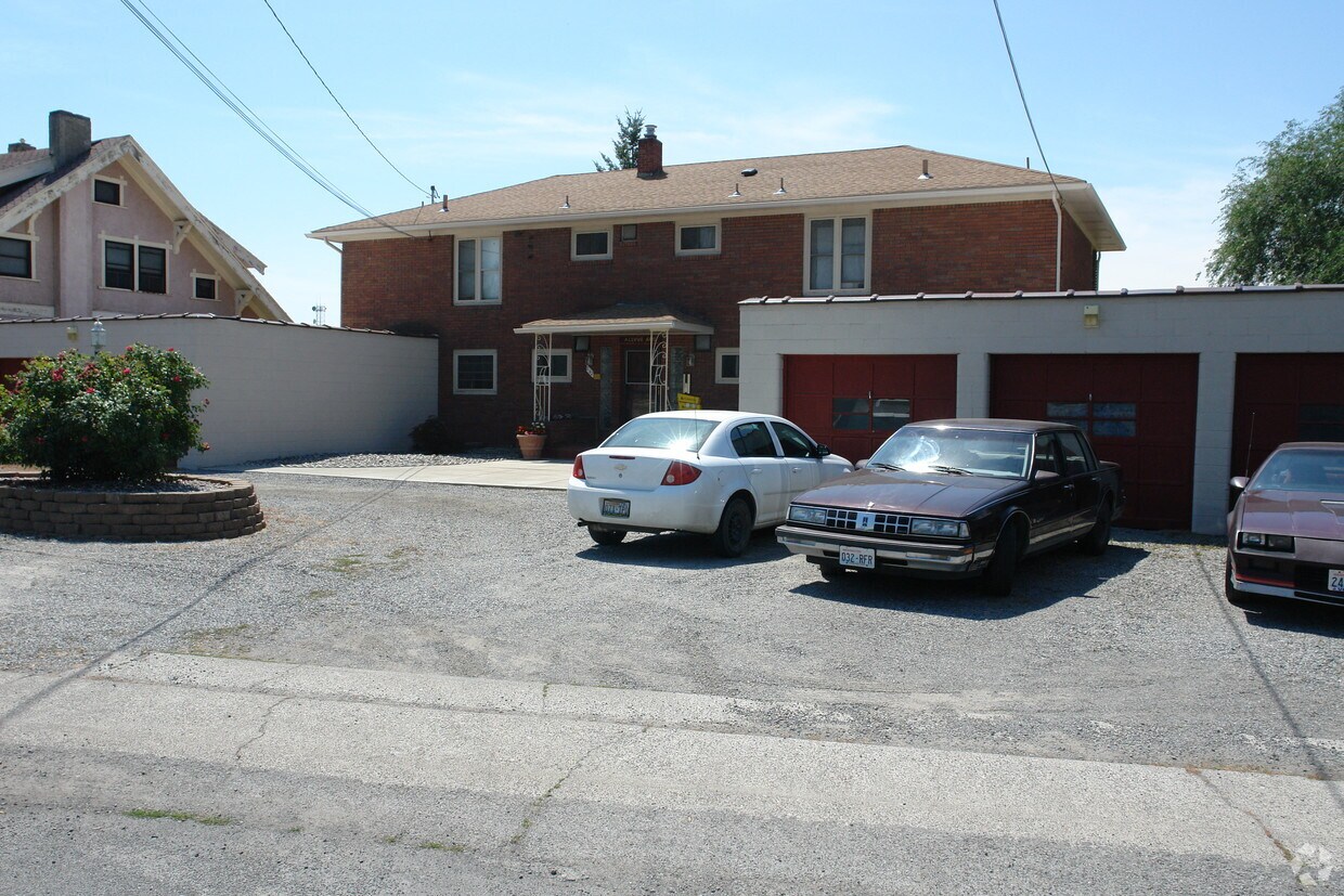 Building Photo - Allvue Apts