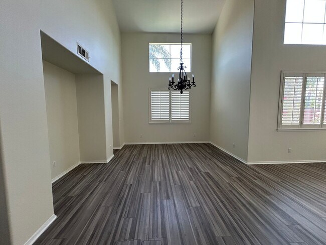 Foto del edificio - 45260 St Tisbury St