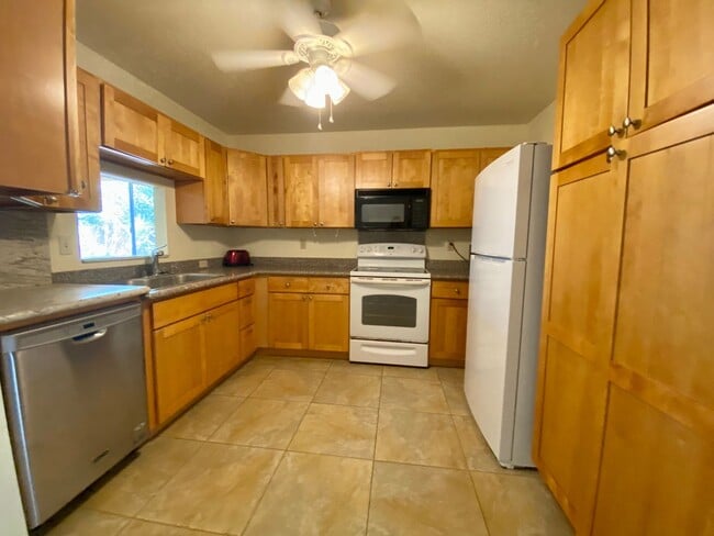 Building Photo - 3 Bedroom 2 Bath Waikoloa Village Home