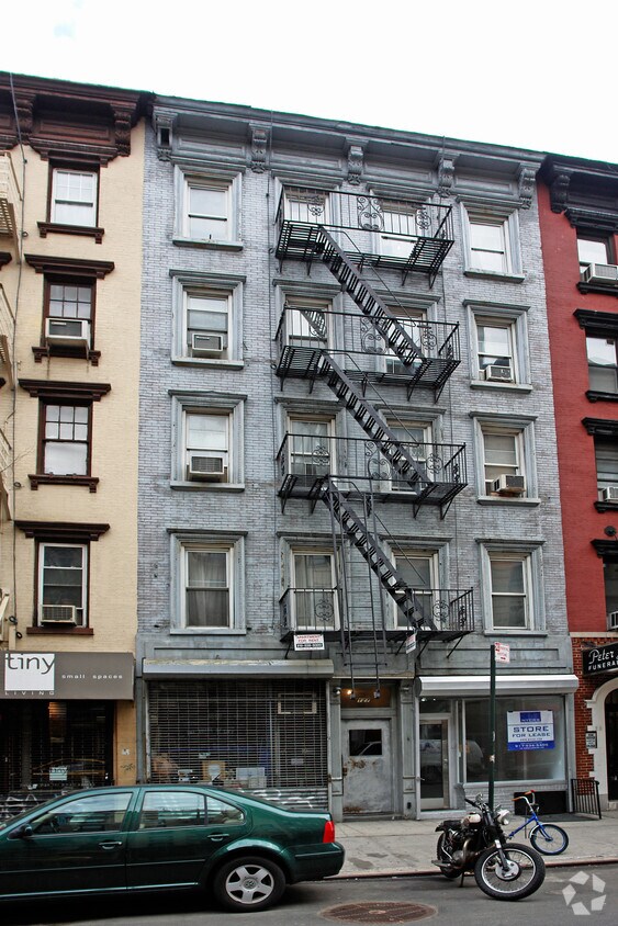 Fotografía del edificio - 127 E 7th St