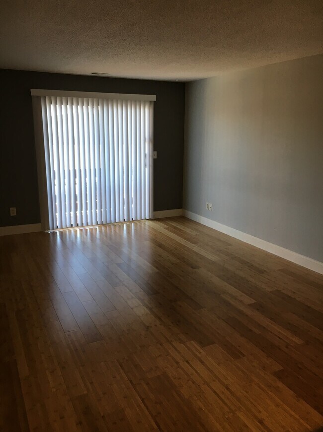 Foto del edificio - Summergate Parkway Condominiums