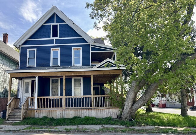 Foto del edificio - 27 Milton Ave