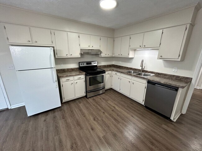 Foto del edificio - 228 Huffaker Rd NW