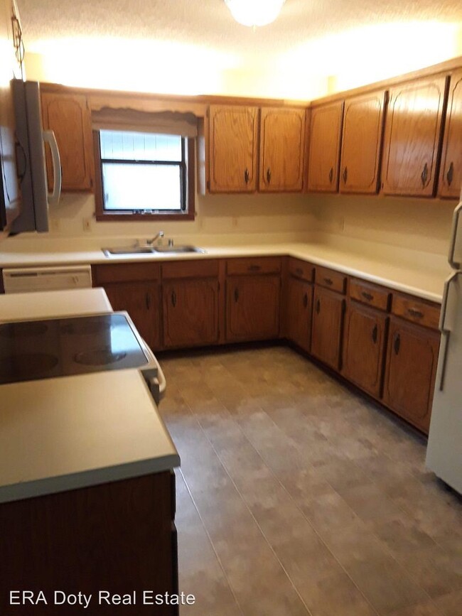 Building Photo - 2 br, 1 bath House - 1612 Brooke Circle