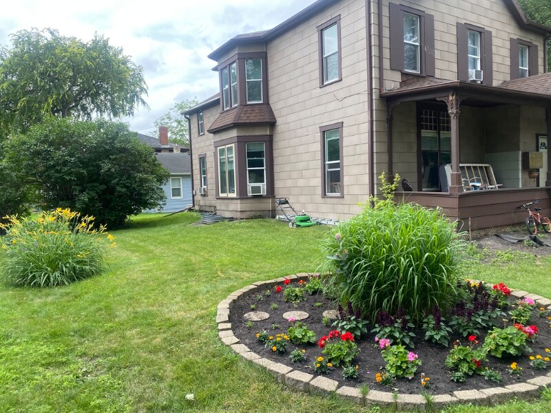 Foto principal - 503 4th Ave S