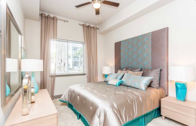Foto del edificio - 9441 Kendall Dr