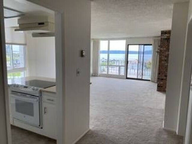 Foto del edificio - RARE on the Waterfront, beach, Sound view ...