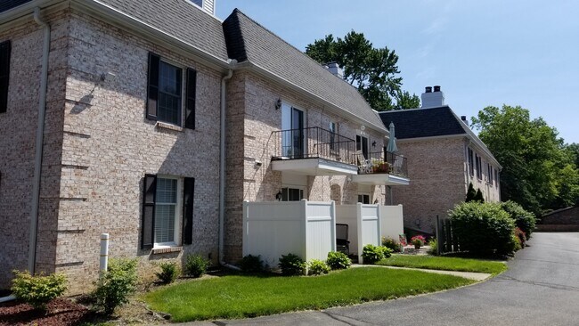 Rear - 6559 Abbey Run