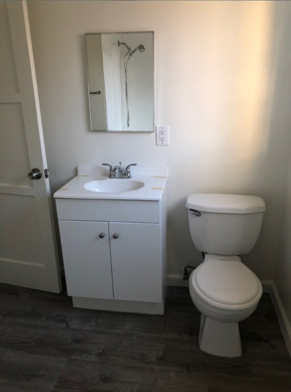 Foto del edificio - 4851 Bell Ave