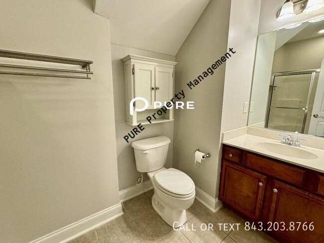 Building Photo - Beautiful Limehouse Townhome Available NOW!