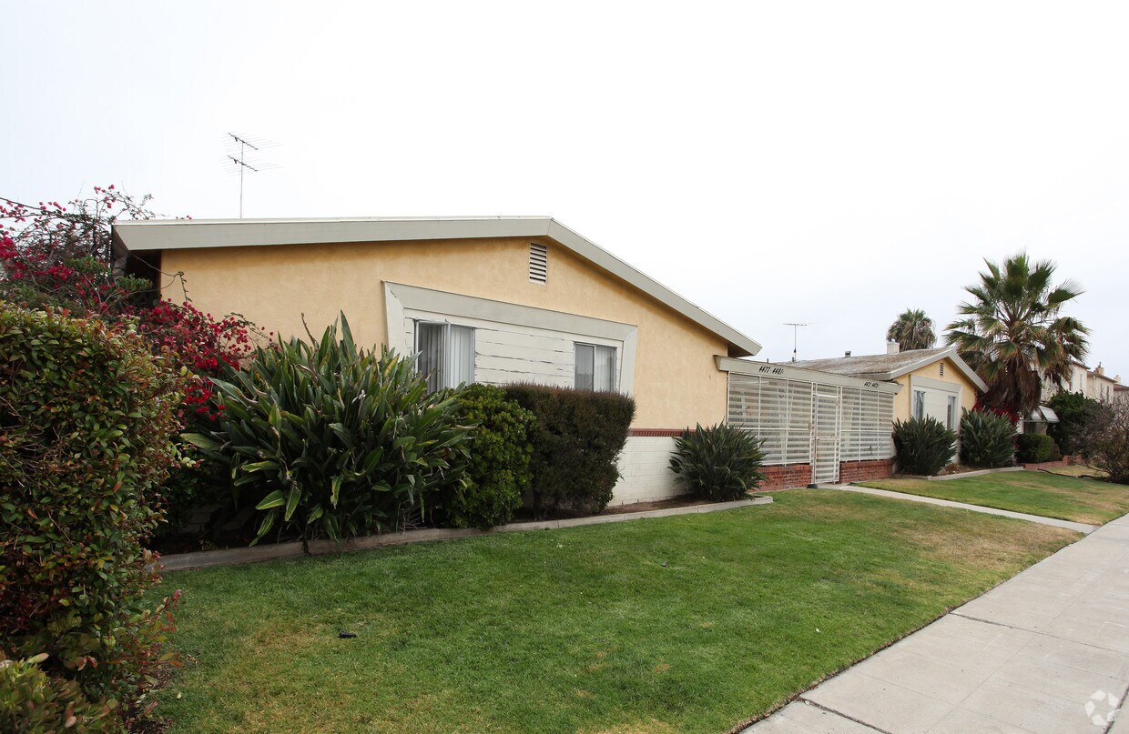 Foto del edificio - 4471-4477 Illinois St