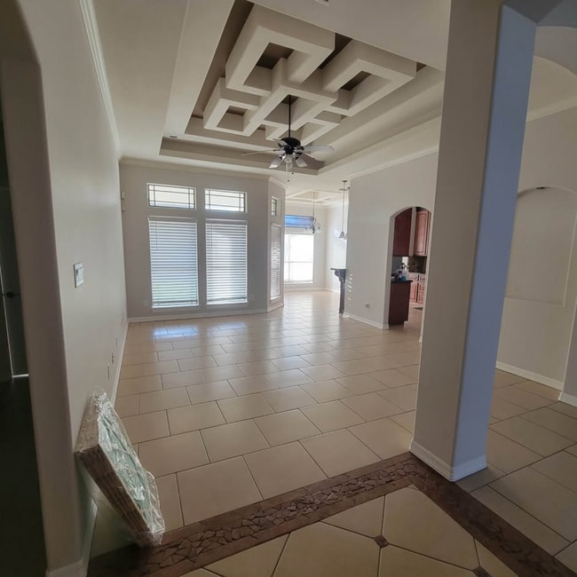 Building Photo - 3611 Spicewood Dr