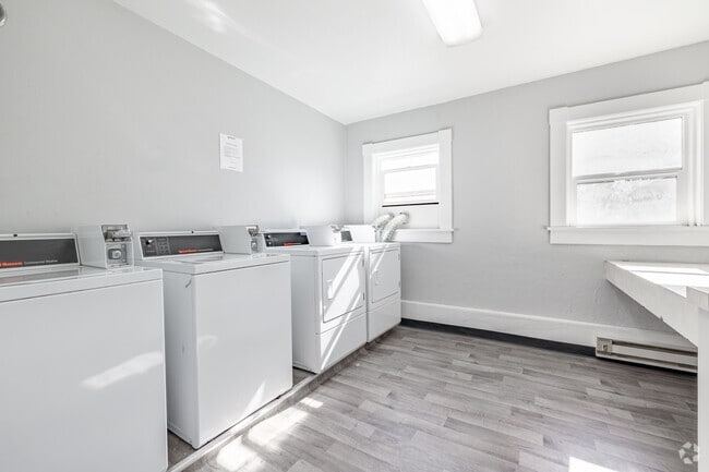 Laundry - Courtyard Apartments